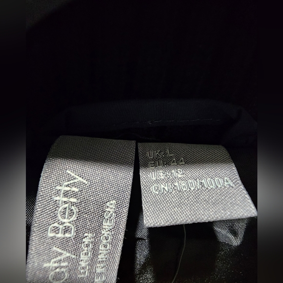 NWT Sweaty Betty Venture Padded Fleece Gilet Vest - Picture 4 of 7